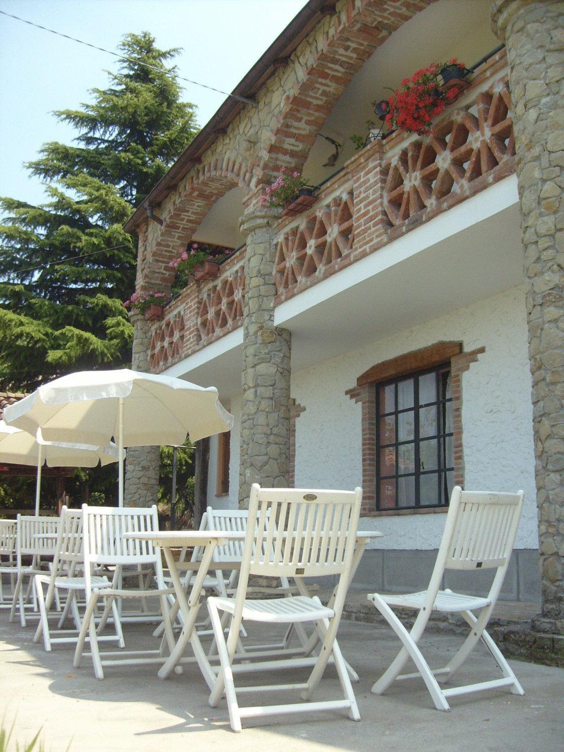 La Martinella Villa Canelli Exterior photo